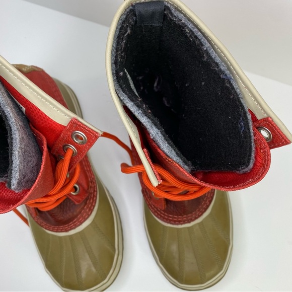 Sorel Women's  Premium Red and Tan Winter Snow Boots Size 8 - Picture 8 of 11